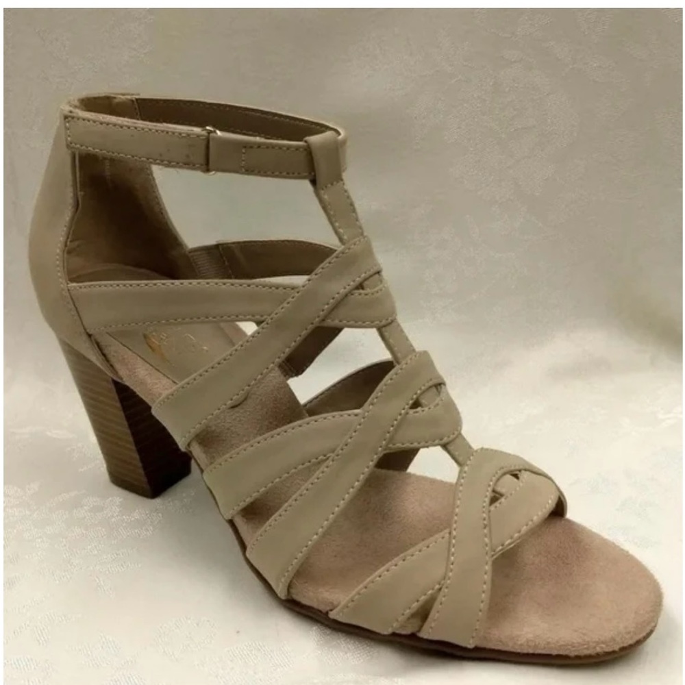 AEROSOLES Beige faux-leather upper Dress party Sandals Block heel Size 6 - Picture 8 of 8